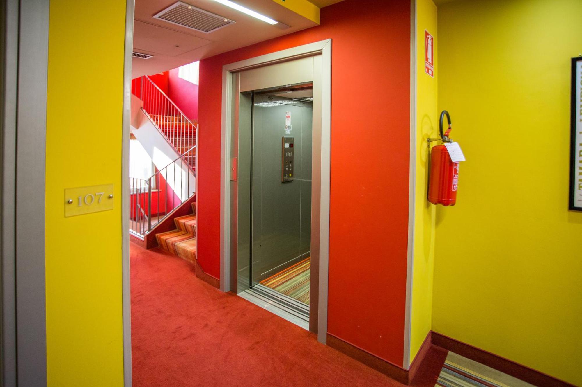 Hotel Fortyfive 基瓦索 外观 照片